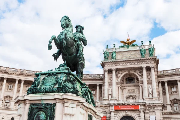 Förgylld staty Johann Strauss i Stadtpark, Vienna — Stockfoto