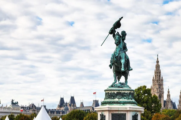 Förgylld staty Johann Strauss i Stadtpark, Vienna — Stockfoto