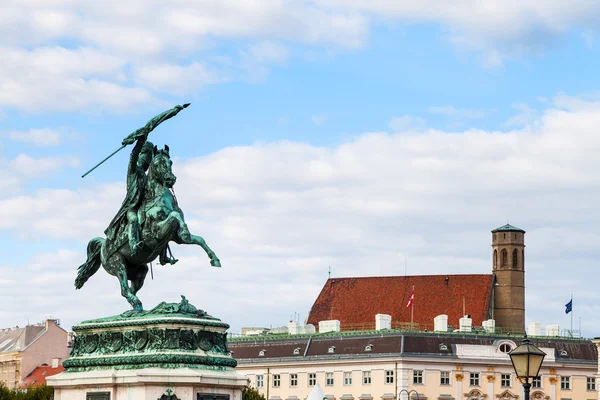 Förgylld staty Johann Strauss i Stadtpark, Vienna — Stockfoto