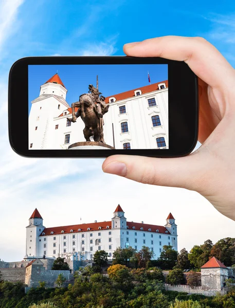 Instantánea de la estatua en el castillo de Bratislava Hrad — Foto de Stock