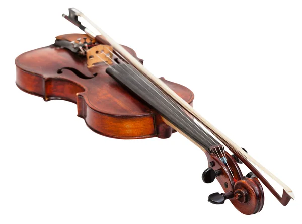 Velho violino com arco isolado em branco — Fotografia de Stock