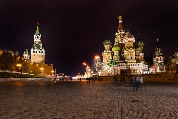 Spasskaya tower of Kremlin and cathedral in night — Stock Photo, Image
