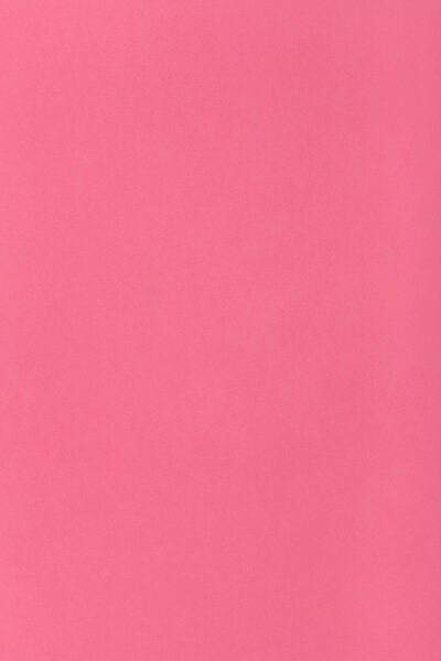 темно-розовый вертикальный лист бумаги

