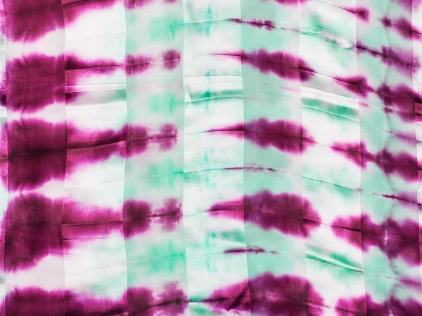 Magenta abstracta y manchas verdes en batik de seda — Foto de Stock