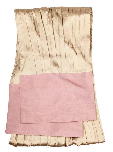 Cucire oro e rosa sciarpa di seta isolata su bianco — Foto Stock