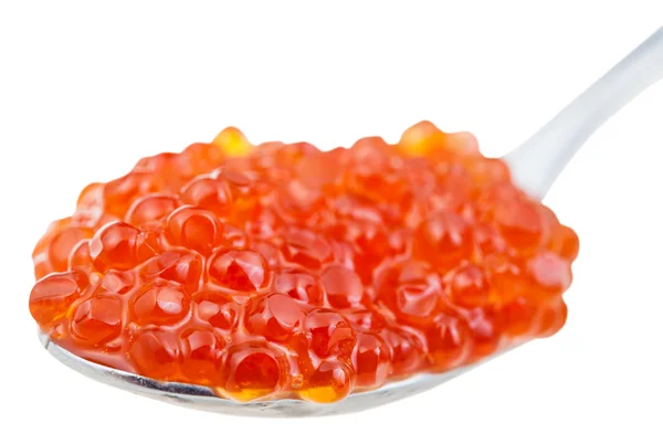 Löffel mit Sockeye Lachs roter Kaviar isoliert — Stockfoto