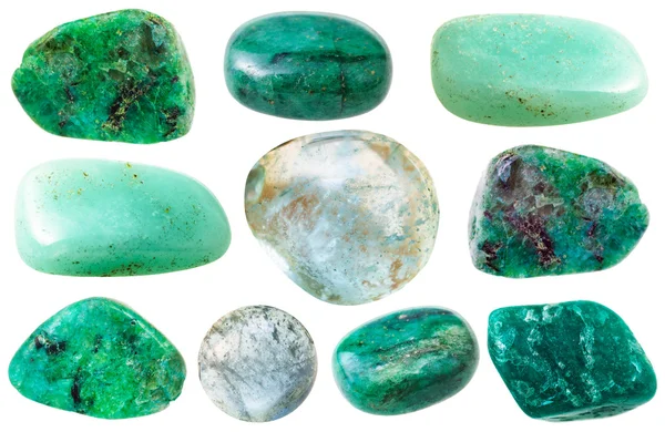 Various green beryl and aquamarine gem stones — Stock fotografie