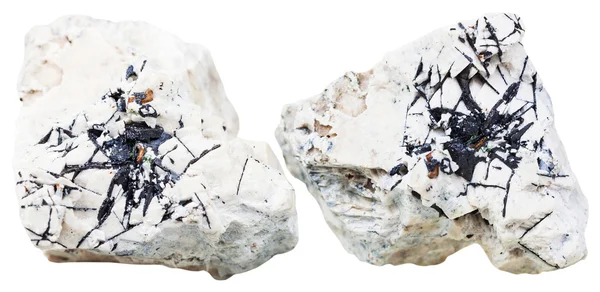Kaksi palaa dolomiittia kivi Ilmenite kiteitä — kuvapankkivalokuva