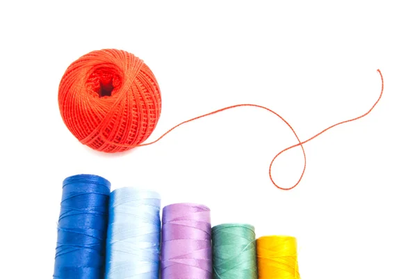 Threads and red ball of yarn — Stock Photo, Image