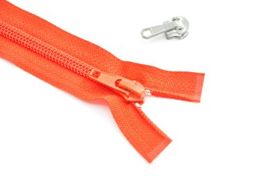 Tek kırmızı fermuar 