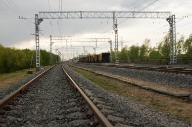 Yük treni bir günde pistlerde