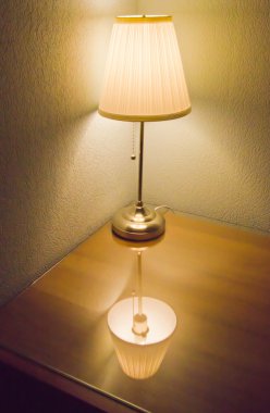 bir masa lambası