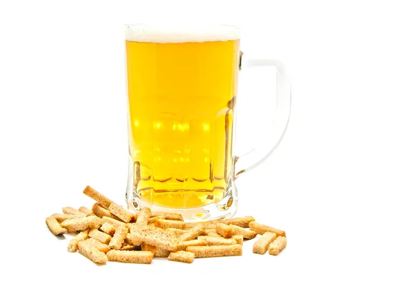 Glas Bier und Chips — Stockfoto