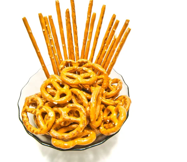 Alcuni pretzel saporiti e grissini — Foto Stock