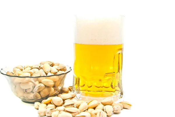 Pistachios and glass of beer closeup — Stock Photo, Image