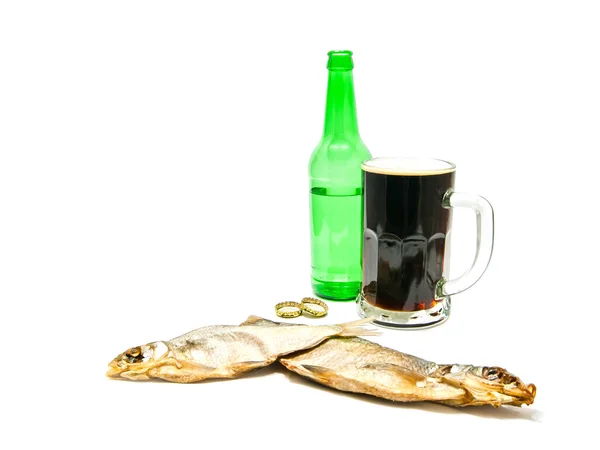Glass of beer and salted fishes — Stock Photo, Image