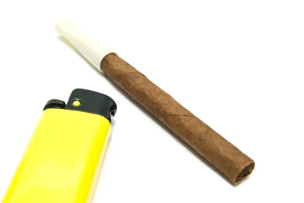 Single Cigarillo and yellow lighter — Stock Photo, Image