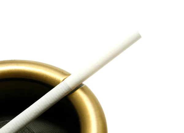 Cigaretu v popelníku — Stock fotografie