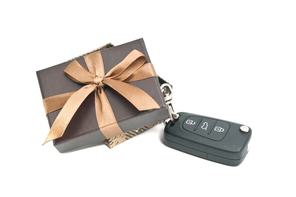 Brown gift box and keys — Stock Photo, Image