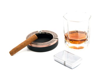 Puro tablası, konyak ve çakmak