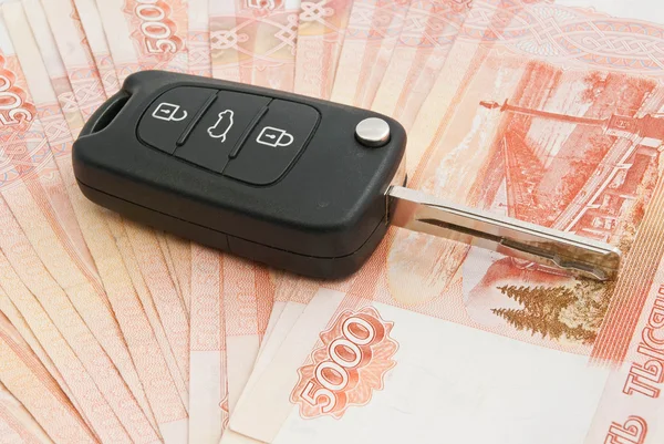 Car keys and Russian rubles notes — Stock Photo, Image