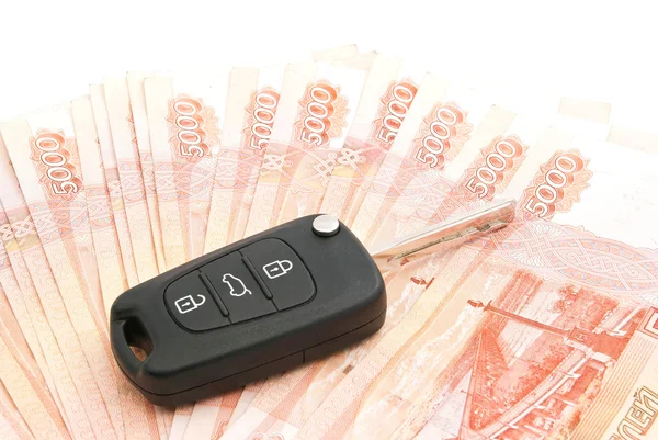 러시아 지폐 및 자동차 키 — 스톡 사진