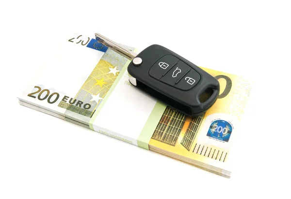 Banconote da duecento euro e chiavi dell'auto — Foto Stock