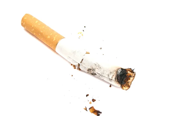 Zigarettenstummel mit gelbem Filter auf weiß — Stockfoto