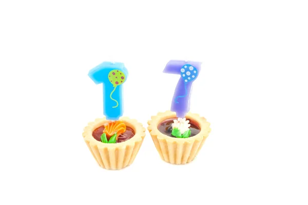 Cake met zeventien jaar birthday kaarsen — Stockfoto