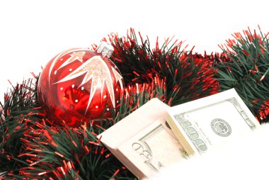 Noel ağacı oyuncak, tinsel ve Lirası üstünde beyaz