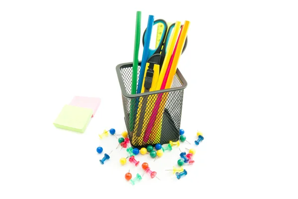 Pegatinas y otros artículos de papelería de oficina de colores — Foto de Stock
