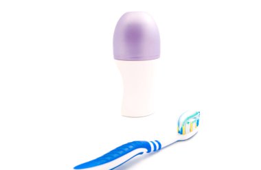 deodorant ve diş fırçası