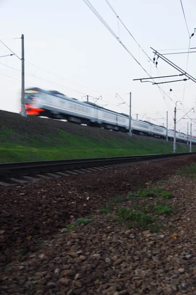 Ferrovia e treno — Foto Stock