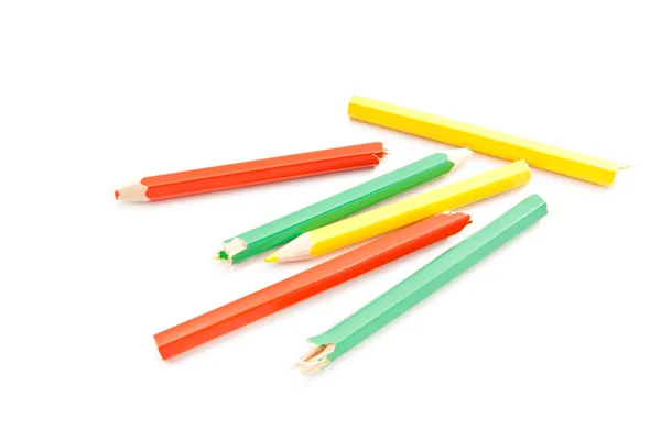 Разноцветные карандаши на белом — стоковое фото