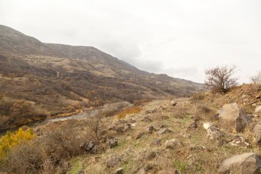 Gürcistan 'ın Kafkasya Cumhuriyeti' nde Akhaltsikhe çevresindeki manzara.