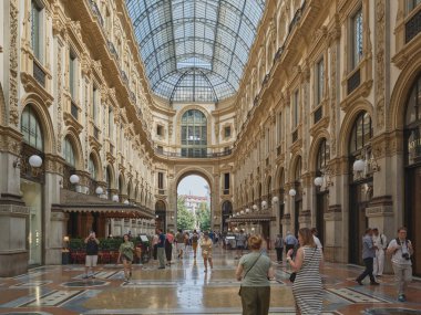 İtalya, Milano 'daki Galleria Vittorio Emanuele II' nin detayları