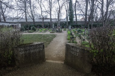 İsimsiz giriş Mezarlığı