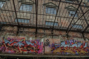 grafiti ile fabrika