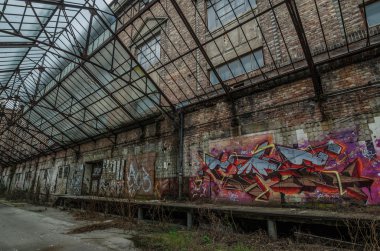 graffiti ile eski Salonu