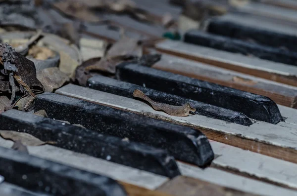 Vanhat pianoavaimet — kuvapankkivalokuva