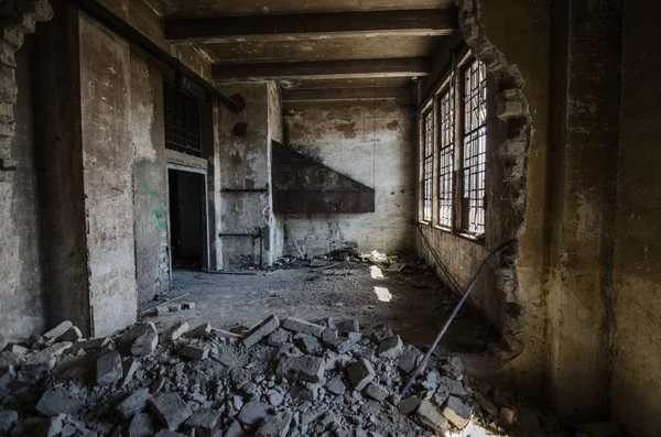 Décombres dans une ancienne usine — Photo