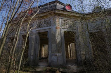 İmparator 'un eski avcı kulübesi