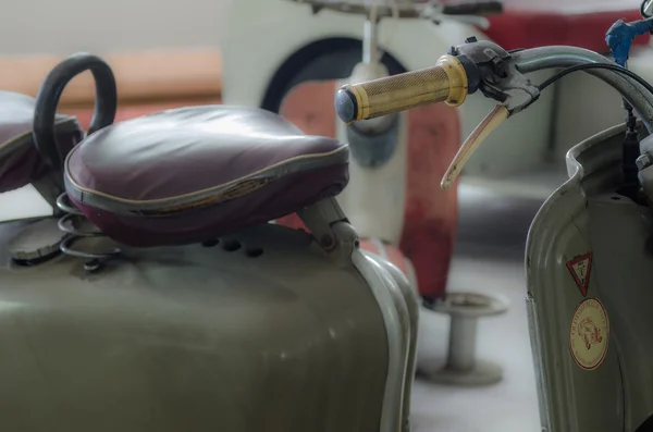 Motocicleta en un museo —  Fotos de Stock