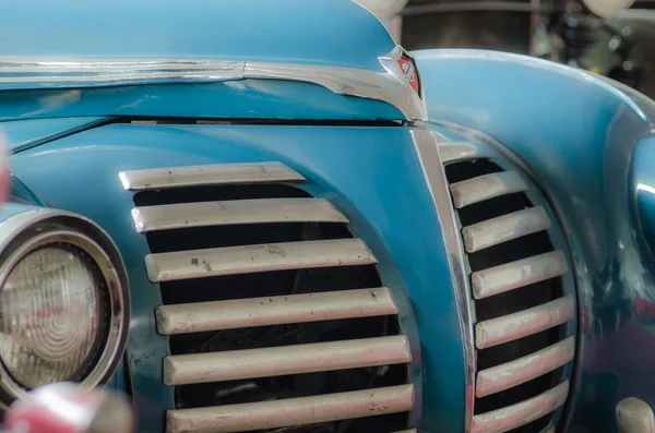 青の古典的な車 — ストック写真