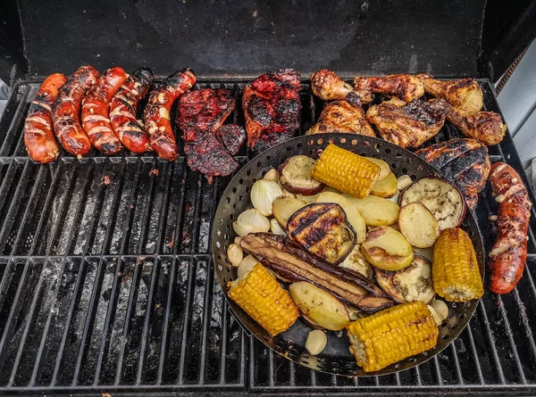 Heerlijk Gegrild Vlees Groenten Een Grill Zomer — Stockfoto