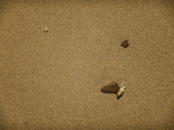 Alisar Areia Fina Com Pedras Sol Praia — Fotografia de Stock