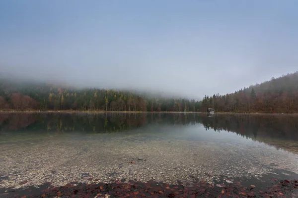 Dense Fog Autumn Clear Mountain Lake Vacation — Stock Photo, Image