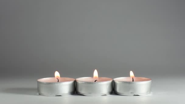冬季有三支蜡烛的电影图 — 图库视频影像