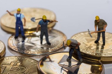 Bitcoin ve eter makro görünümünde çalışan madenciler