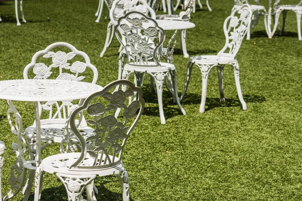 White Nice Tables Chairs Green Meadow Wedding Summer Sun — Stock Photo, Image